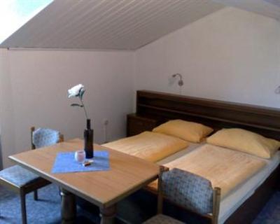 фото отеля Pension Grubhügel Stuben Regen