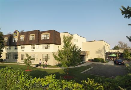 фото отеля BEST WESTERN PLUS Brant Park Inn and Conference Centre