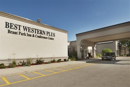 фото отеля BEST WESTERN PLUS Brant Park Inn and Conference Centre