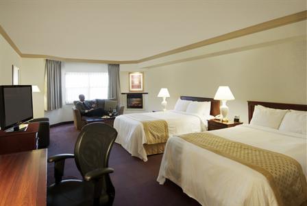 фото отеля BEST WESTERN PLUS Brant Park Inn and Conference Centre