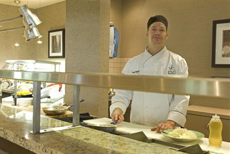 фото отеля BEST WESTERN PLUS Brant Park Inn and Conference Centre