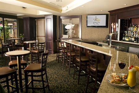 фото отеля BEST WESTERN PLUS Brant Park Inn and Conference Centre