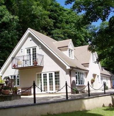 фото отеля Sollom Voe Bed & Breakfast Chalford Stroud (England)