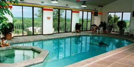 фото отеля Quail's Nest Inn & Suites