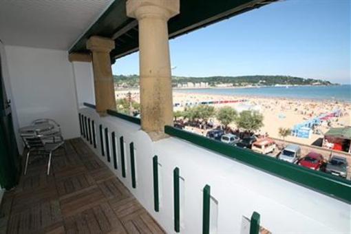фото отеля Hotel Lafon