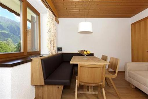фото отеля Landhaus Schneider Tschagguns