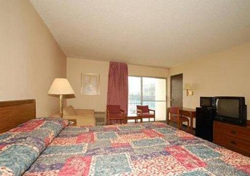 фото отеля Econo Lodge Airport Tulsa