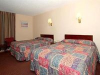 Econo Lodge Airport Tulsa
