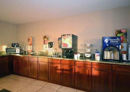фото отеля Sleep Inn North Liberty