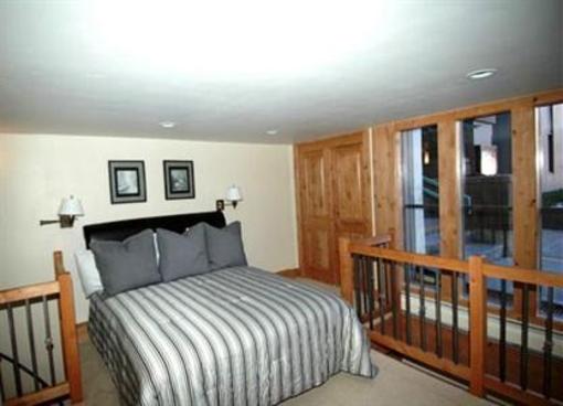 фото отеля Fifth Avenue Condominiums Aspen