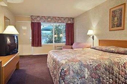 фото отеля Plaza Hotel Fort Collins