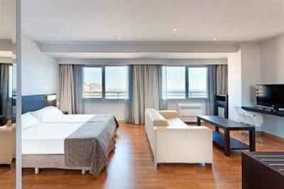 фото отеля Tryp Gran Sol