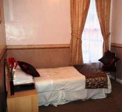 фото отеля The Bell Hotel Mildenhall