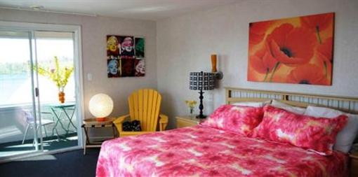 фото отеля Rum Runner Inn