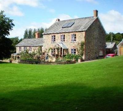 фото отеля Millbrook Cottages Umberleigh