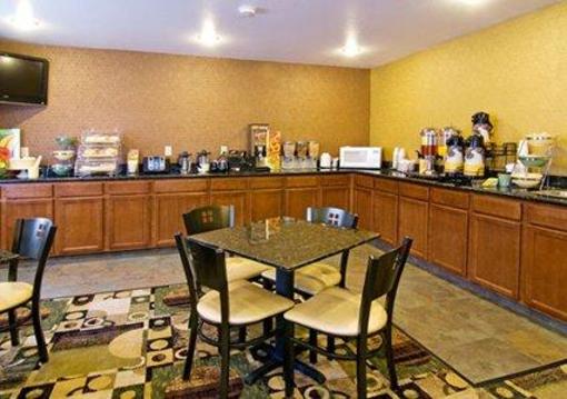 фото отеля Quality Inn & Suites Decorah