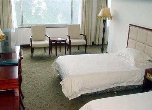фото отеля Longquan Hotel Yichang