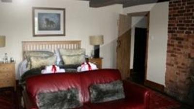фото отеля Rhandregynwen Hall Bed and Breakfast Llanymynech