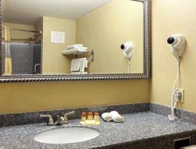 фото отеля Days Inn And Suites Jeffersonville