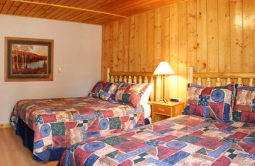 фото отеля Overlander Mountain Lodge Jasper
