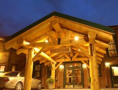 фото отеля Overlander Mountain Lodge Jasper