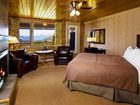 фото отеля Overlander Mountain Lodge Jasper