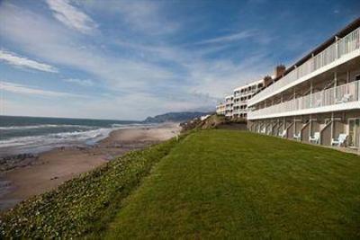 фото отеля The Coho Oceanfront Lodge