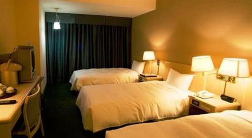 фото отеля Okinawa Kariyushi Ryukyu Hotel Naha
