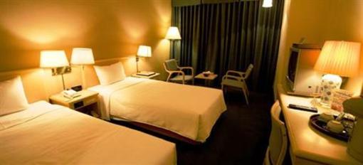 фото отеля Okinawa Kariyushi Ryukyu Hotel Naha