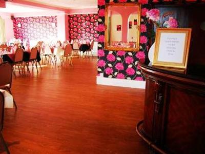 фото отеля Lion Hotel Criccieth