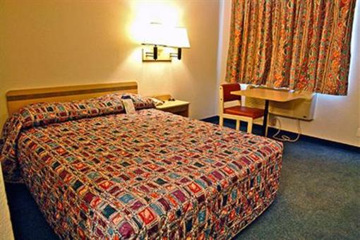 фото отеля Motel 6 Pueblo