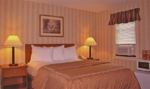 фото отеля Mt. Madison Inn & Suites
