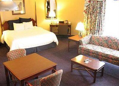 фото отеля Quaker Square Inn at The University of Akron
