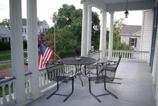 фото отеля Bisland House Bed and Breakfast