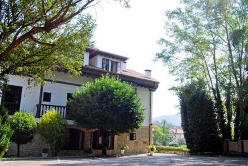 фото отеля Hotel Cuevas I y II Santillana del Mar