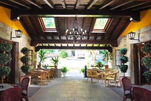 фото отеля Hotel Cuevas I y II Santillana del Mar