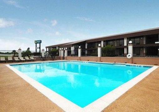 фото отеля Quality Inn Paris (Texas)