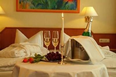 фото отеля Hotel Wilder Mann Aschaffenburg