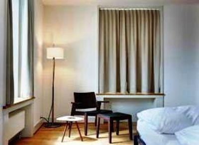 фото отеля Hotel im Schlosspark