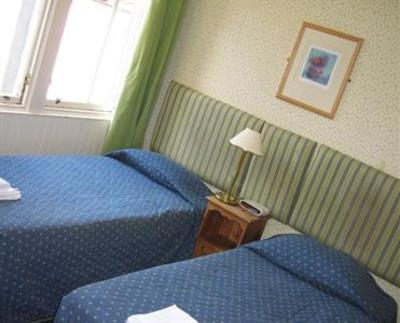 фото отеля West Port Hotel