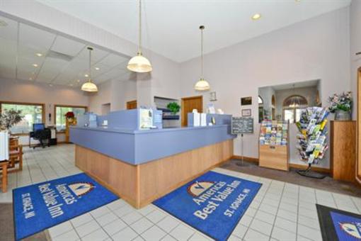 фото отеля Americas Best Value Inn Saint Ignace