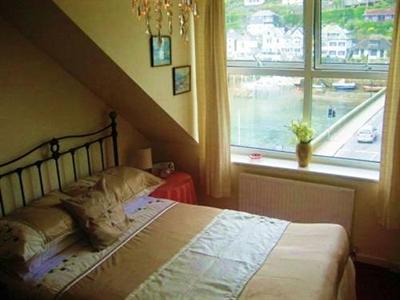 фото отеля Bridgeside Guest House Looe