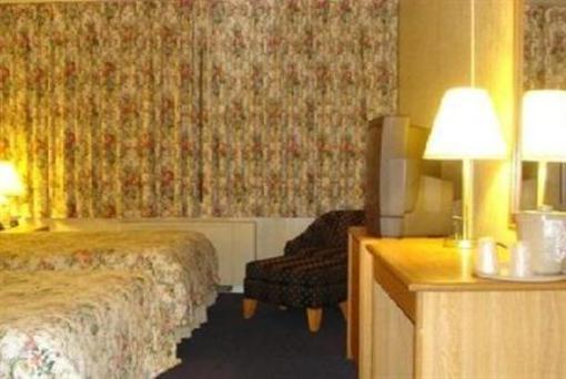 фото отеля Red Carpet Inn & Suites Albany (New York)