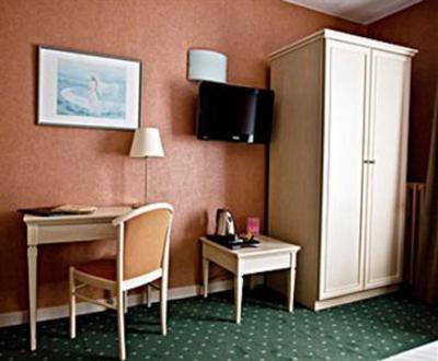 фото отеля Best Western Le Duguesclin Hotel Saint-Brieuc