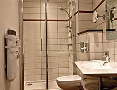 фото отеля Best Western Le Duguesclin Hotel Saint-Brieuc