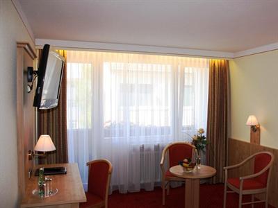 фото отеля Hotel Bayerischer Hof Prien am Chiemsee