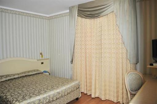 фото отеля Liberty Hotel Roseto degli Abruzzi