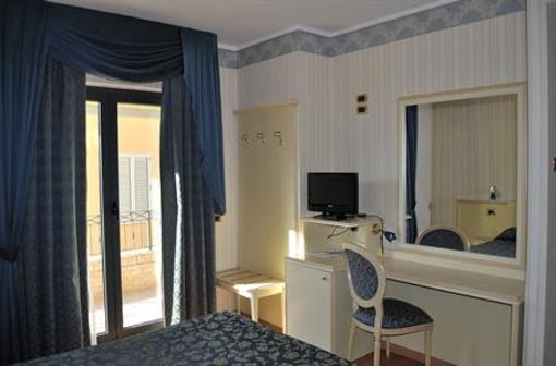 фото отеля Liberty Hotel Roseto degli Abruzzi