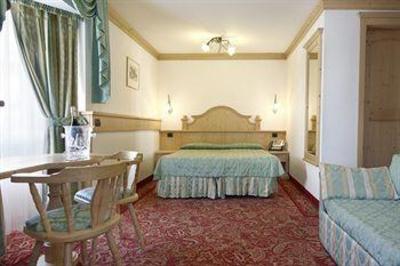 фото отеля Hotel Touring Predazzo