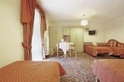 фото отеля Hotel Touring Predazzo